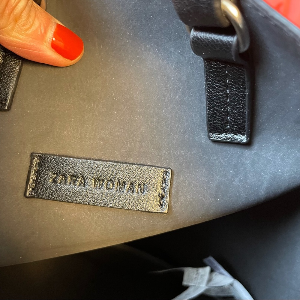 Zara polyurethane square bag - Picture 3 of 3